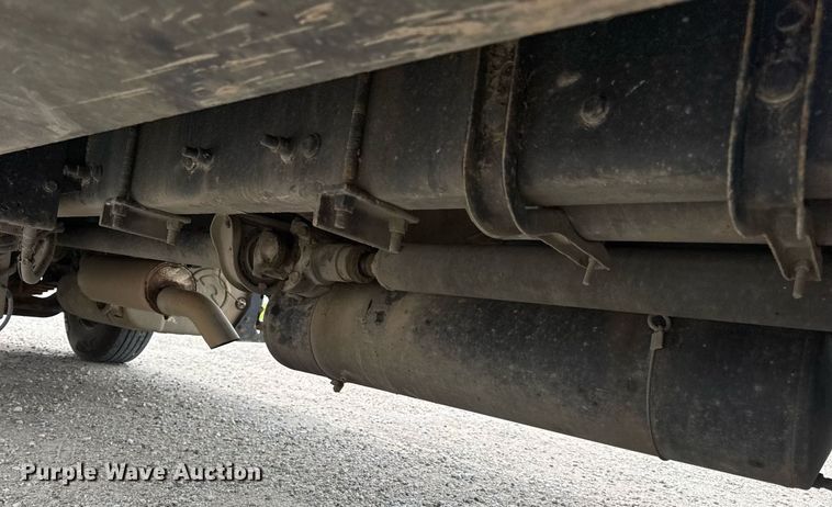 image for item DV4082 2011 Freightliner Business Class M2 flatbed truck