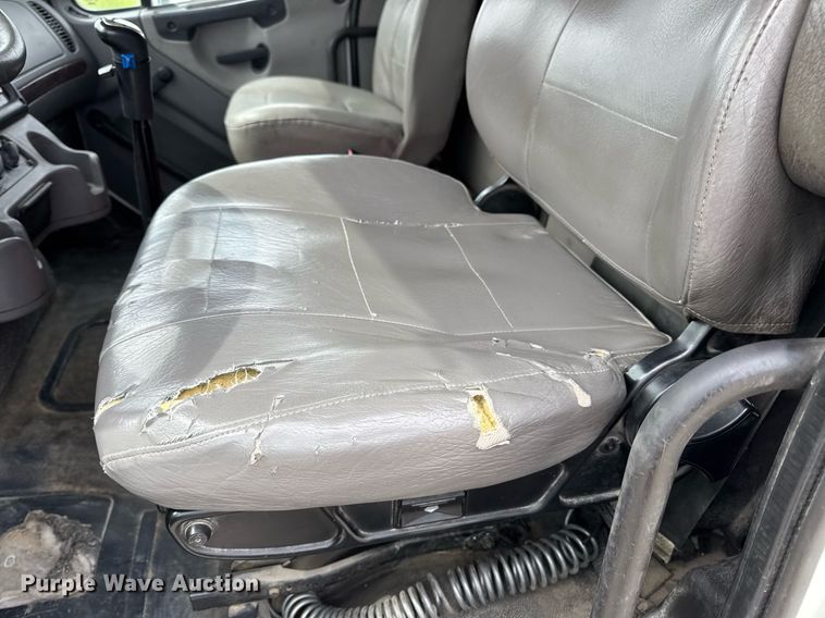 image for item DV4082 2011 Freightliner Business Class M2 flatbed truck