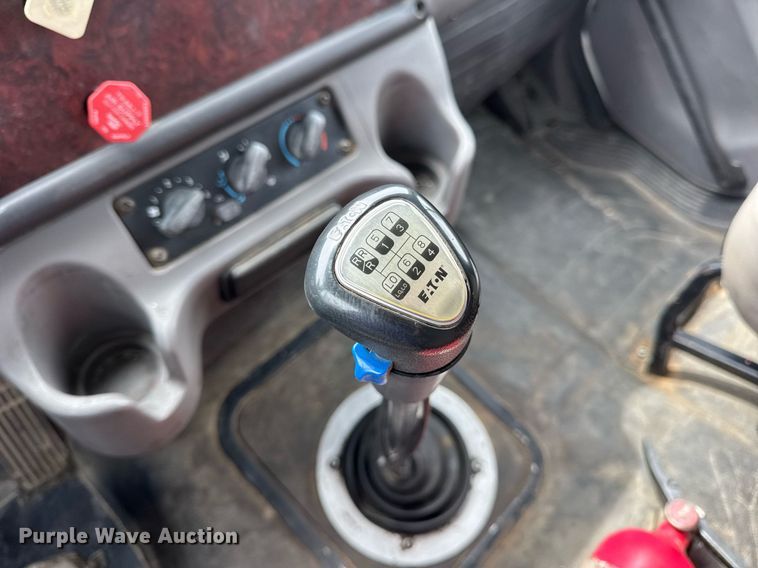 image for item DV4082 2011 Freightliner Business Class M2 flatbed truck