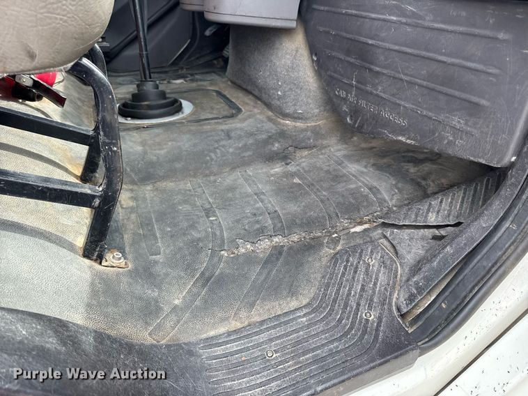 image for item DV4082 2011 Freightliner Business Class M2 flatbed truck