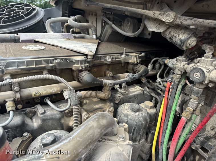 image for item DV4082 2011 Freightliner Business Class M2 flatbed truck