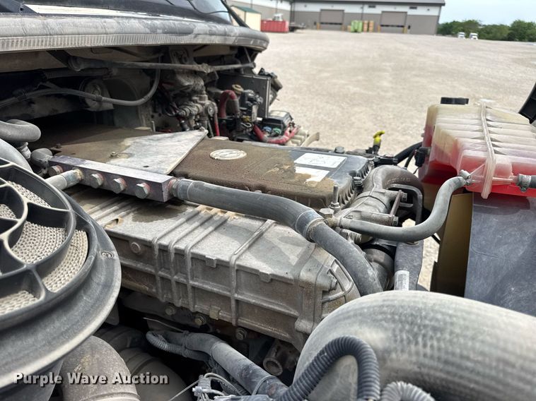 image for item DV4082 2011 Freightliner Business Class M2 flatbed truck