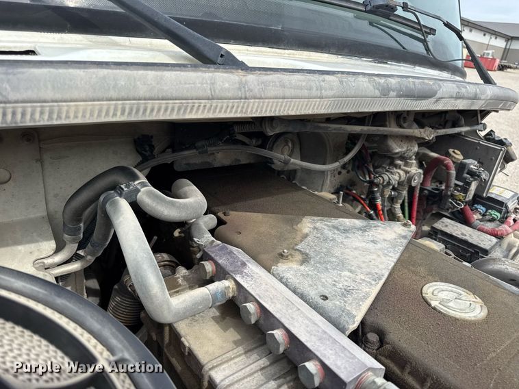 image for item DV4082 2011 Freightliner Business Class M2 flatbed truck