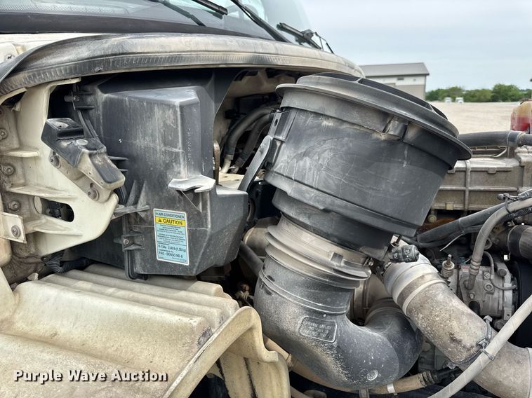 image for item DV4082 2011 Freightliner Business Class M2 flatbed truck