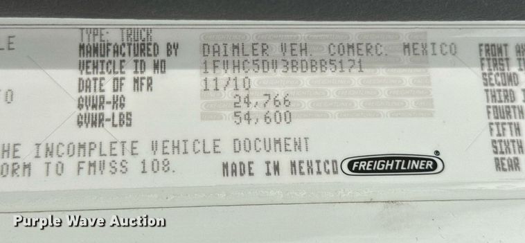 image for item DV4082 2011 Freightliner Business Class M2 flatbed truck