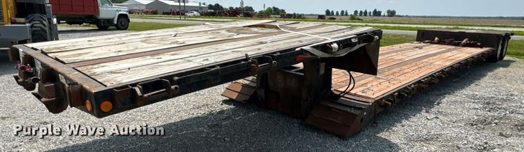 image for item DV4133 1988 Trail King drop deck equipment trailer