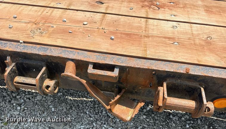 image for item DV4133 1988 Trail King drop deck equipment trailer