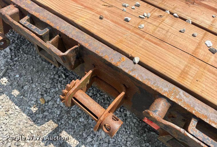 image for item DV4133 1988 Trail King drop deck equipment trailer