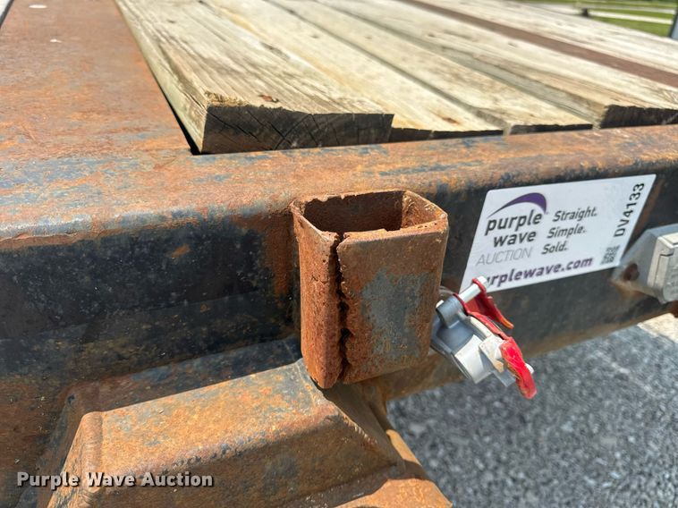 image for item DV4133 1988 Trail King drop deck equipment trailer