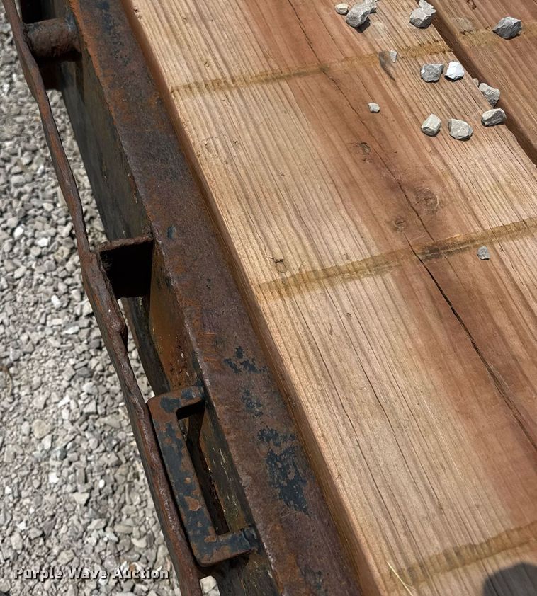 image for item DV4133 1988 Trail King drop deck equipment trailer