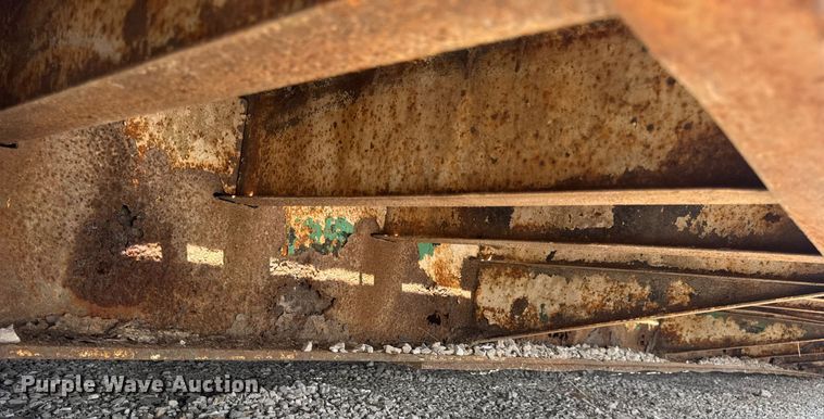 image for item DV4133 1988 Trail King drop deck equipment trailer