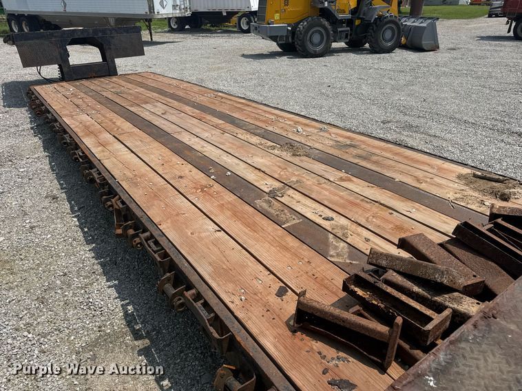 image for item DV4133 1988 Trail King drop deck equipment trailer