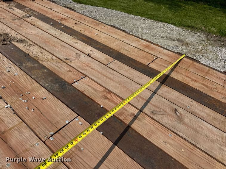 image for item DV4133 1988 Trail King drop deck equipment trailer