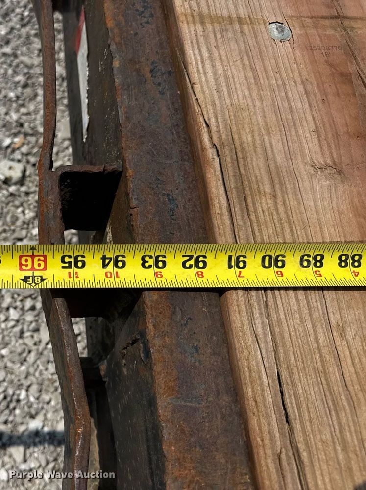 image for item DV4133 1988 Trail King drop deck equipment trailer