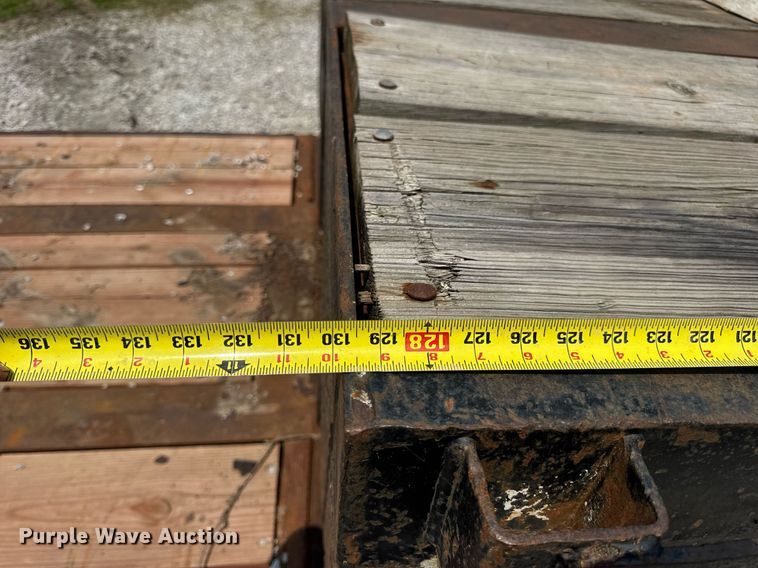 image for item DV4133 1988 Trail King drop deck equipment trailer