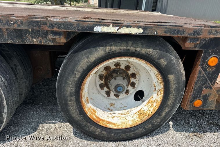 image for item DV4133 1988 Trail King drop deck equipment trailer