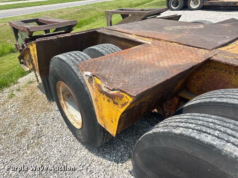 image for item DV4135 1970 Luttig drop deck equipment trailer
