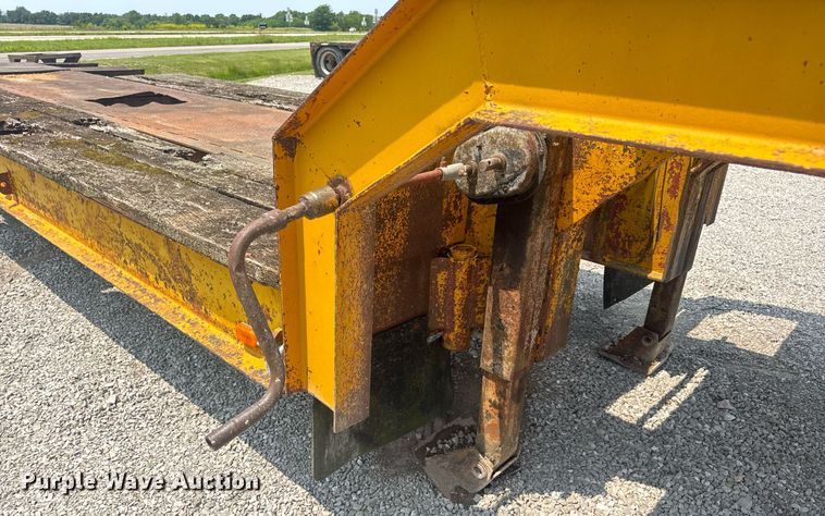 image for item DV4135 1970 Luttig drop deck equipment trailer