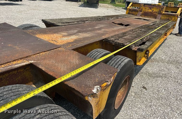 image for item DV4135 1970 Luttig drop deck equipment trailer