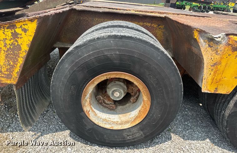 image for item DV4135 1970 Luttig drop deck equipment trailer