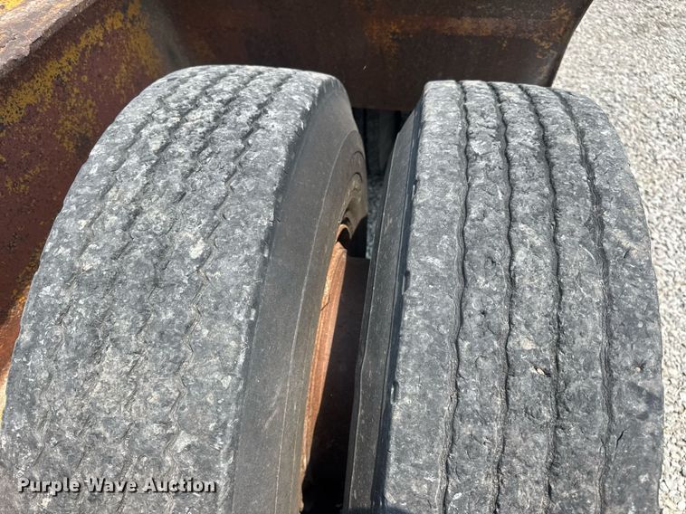 image for item DV4135 1970 Luttig drop deck equipment trailer