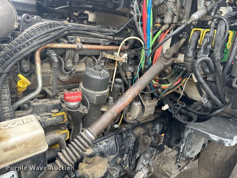 image for item DW1952 2019 Kenworth T880 semi truck