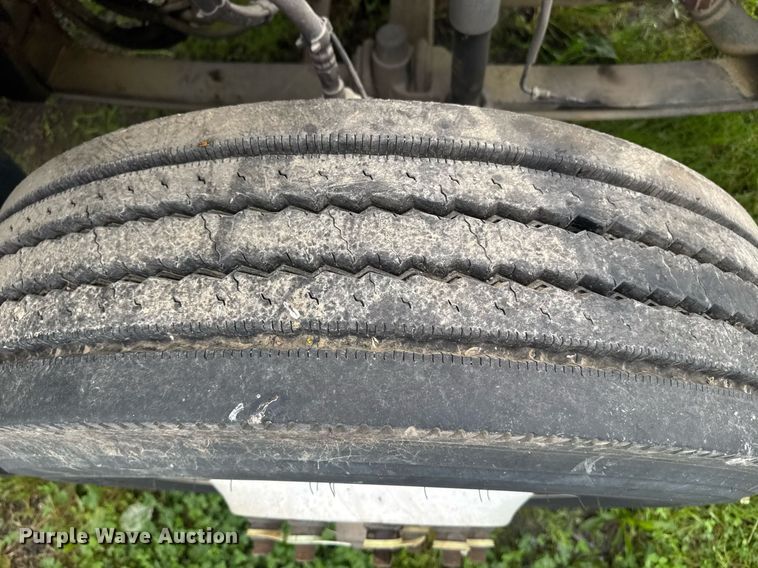 image for item DW1954 2014 Mack CXU613 semi truck