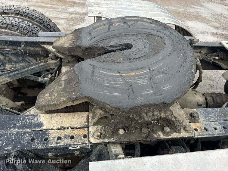 image for item DW1955 2019 Kenworth T800 semi truck