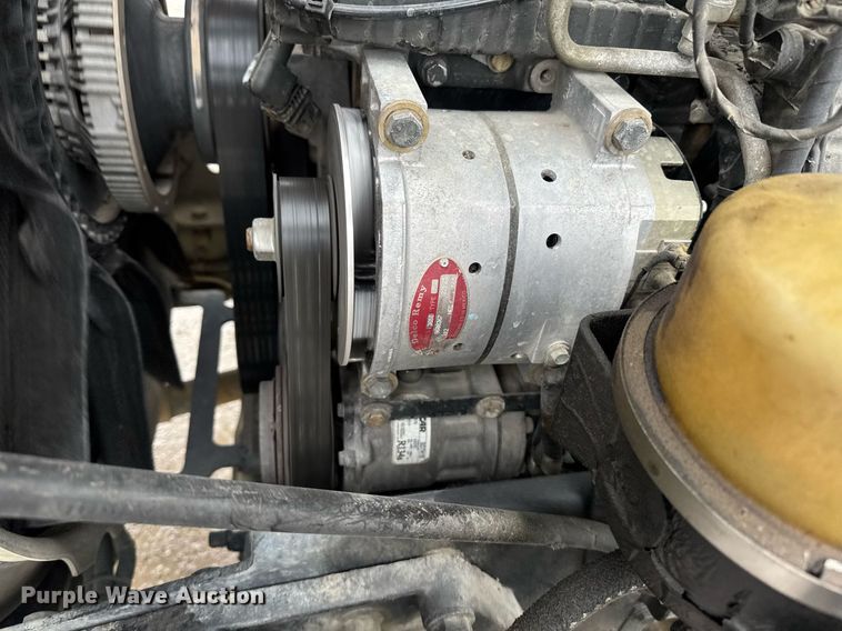 image for item DW1955 2019 Kenworth T800 semi truck