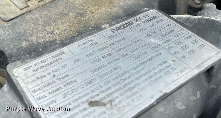 image for item DW1955 2019 Kenworth T800 semi truck