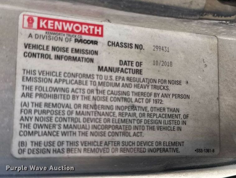 image for item DW1955 2019 Kenworth T800 semi truck