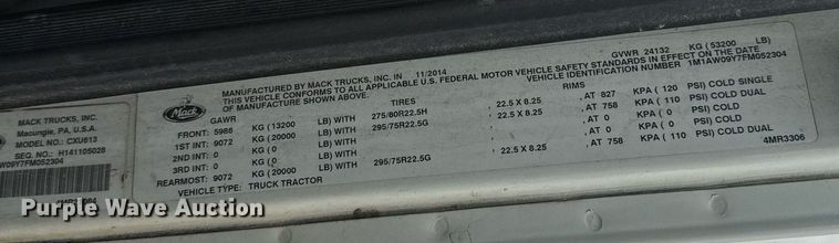 image for item DW1956 2015 Mack CXU613 semi truck
