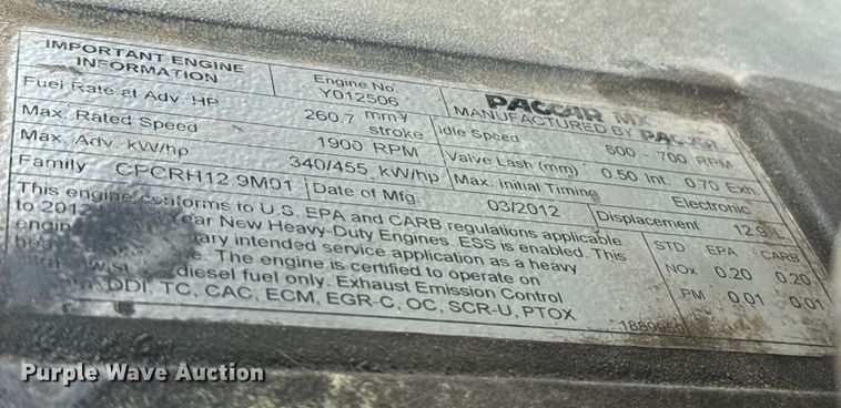 image for item DW1957 2013 Kenworth T800 semi truck