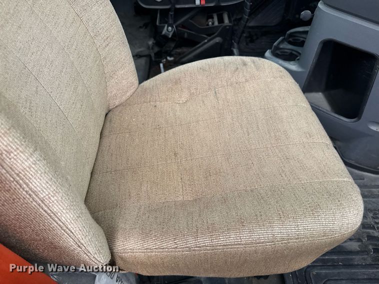 image for item DW1958 2015 Mack CXU613 semi truck