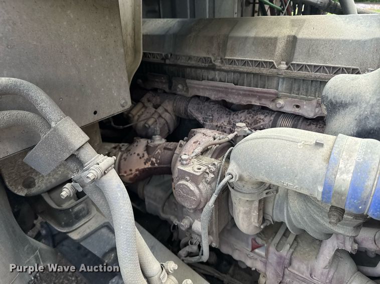 image for item DW1961 2018 Mack CXU613 semi truck