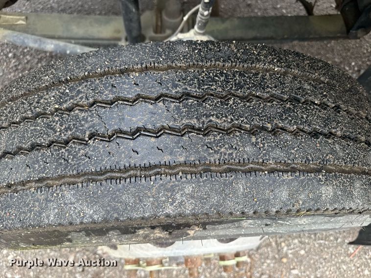 image for item DW1961 2018 Mack CXU613 semi truck