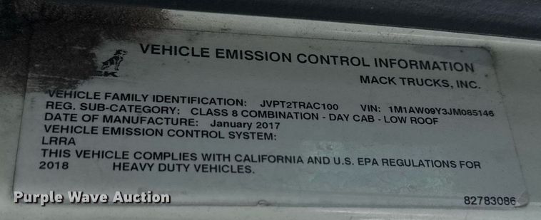 image for item DW1961 2018 Mack CXU613 semi truck