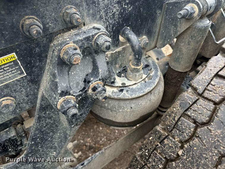 image for item DW1962 2016 Kenworth T880 semi truck