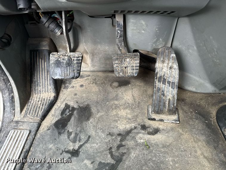 image for item DW1962 2016 Kenworth T880 semi truck