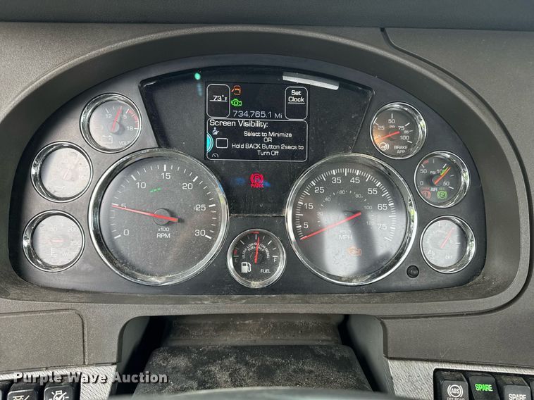 image for item DW1962 2016 Kenworth T880 semi truck