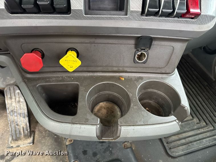 image for item DW1962 2016 Kenworth T880 semi truck