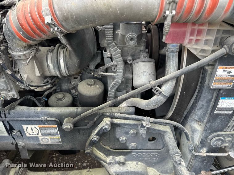 image for item DW1962 2016 Kenworth T880 semi truck