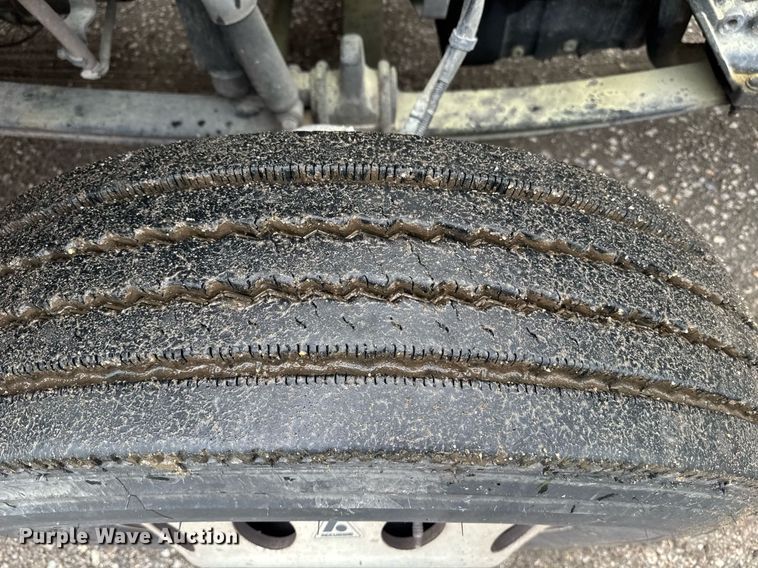 image for item DW1962 2016 Kenworth T880 semi truck