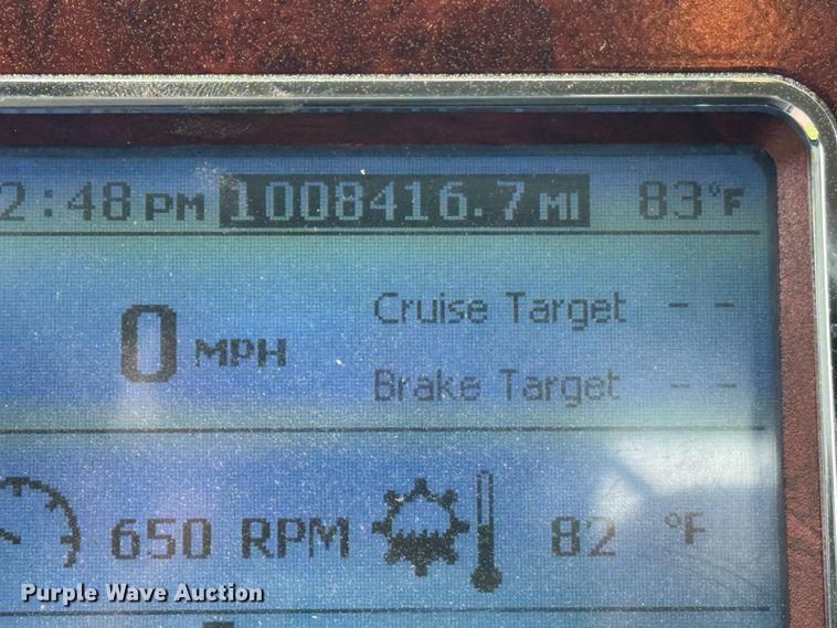 image for item DW1963 2017 Mack CXU613 semi truck