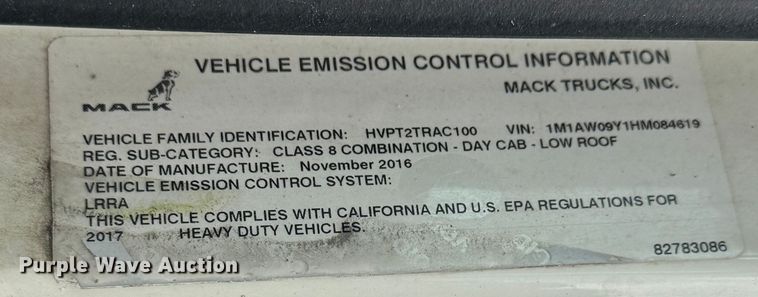 image for item DW1963 2017 Mack CXU613 semi truck