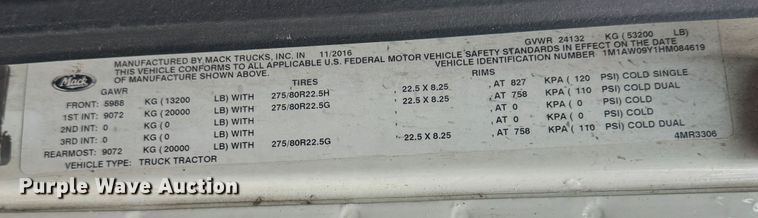 image for item DW1963 2017 Mack CXU613 semi truck