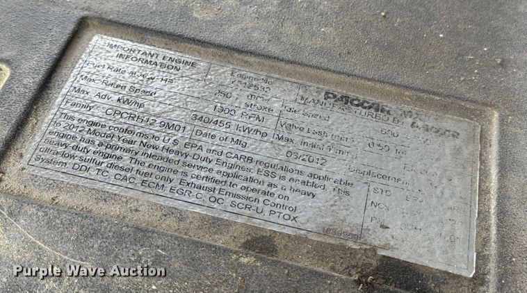 image for item DW1964 2013 Kenworth T800 semi truck