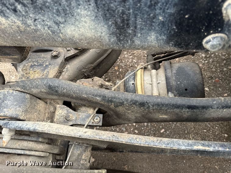 image for item DW1965 2017 Mack CXU semi truck