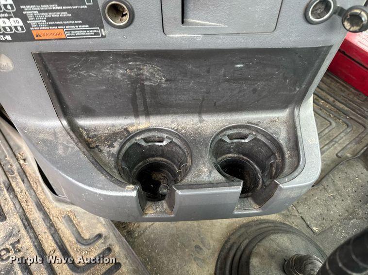 image for item DW1965 2017 Mack CXU semi truck