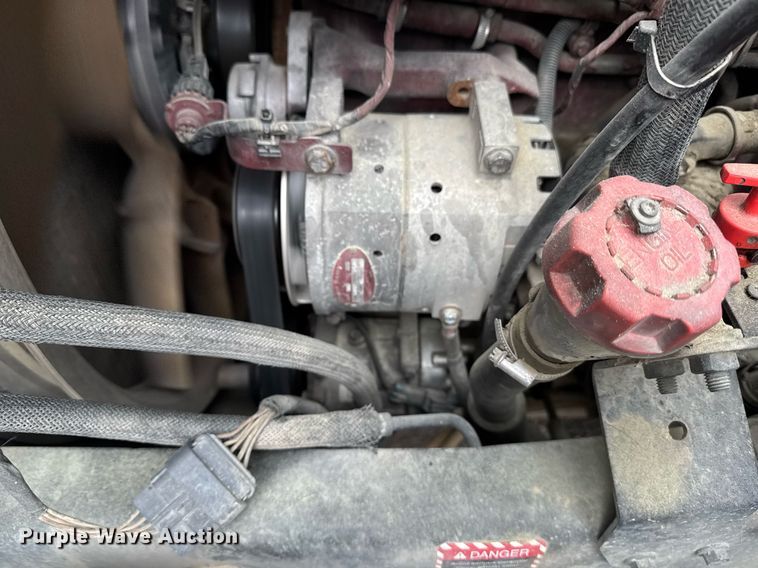 image for item DW1965 2017 Mack CXU semi truck